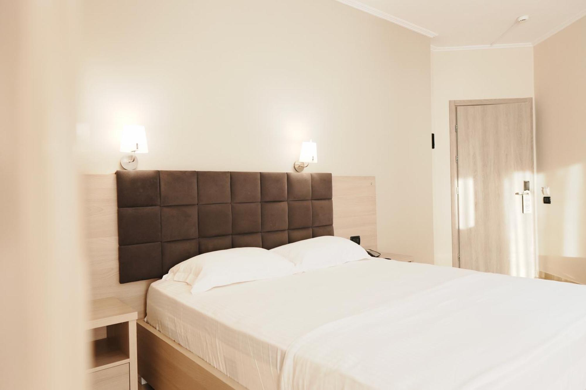 Mediterrane Hotel Sarandë